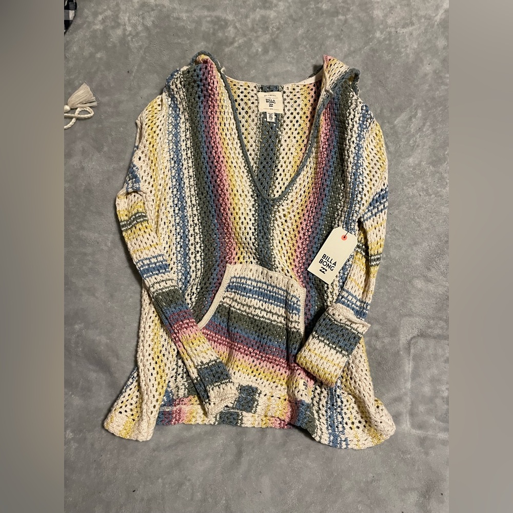 Knit billabong sweater with pockets